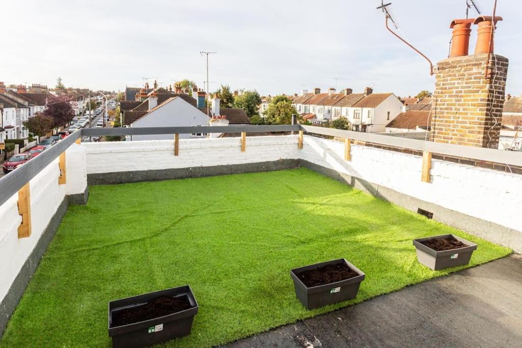 2 Bed Apartment Near The Beach Southend-on-Sea Zewnętrze zdjęcie