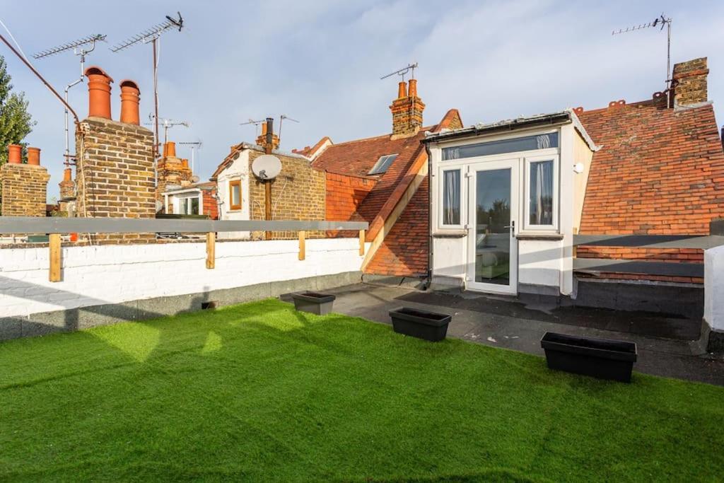 2 Bed Apartment Near The Beach Southend-on-Sea Zewnętrze zdjęcie